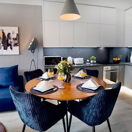 Suiteangel - Luxury Design Condo With Free Garage Budapest Esterno foto