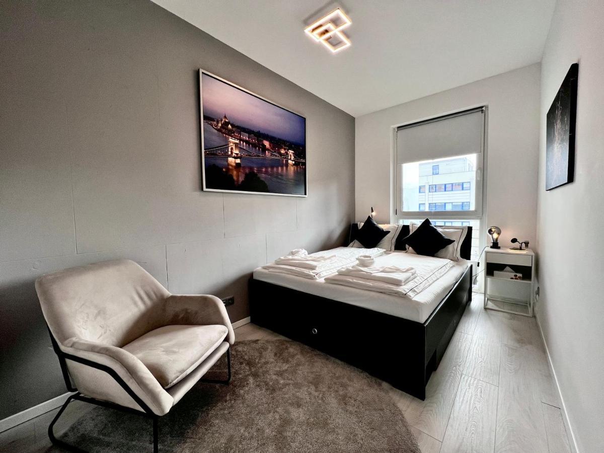 Suiteangel - Luxury Design Condo With Free Garage Budapest Esterno foto